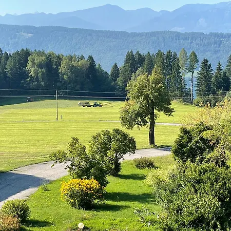 Haus Kleiner Seeblick 밀슈타